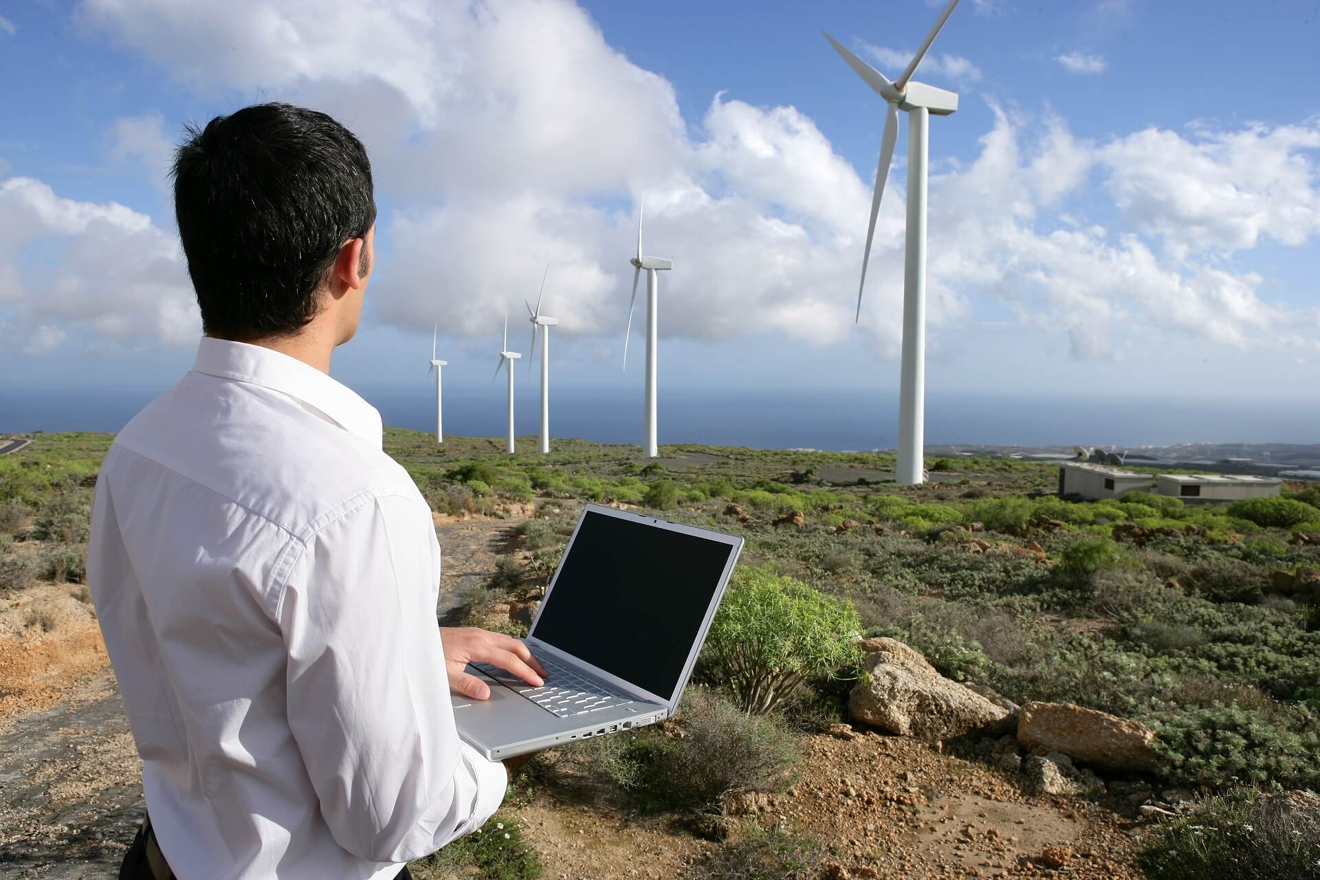 5 Things to Consider Before Using Renewable Energy For Your Business.